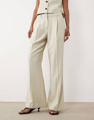 Aware Mid Rise Bootcut Tailored Pants In White