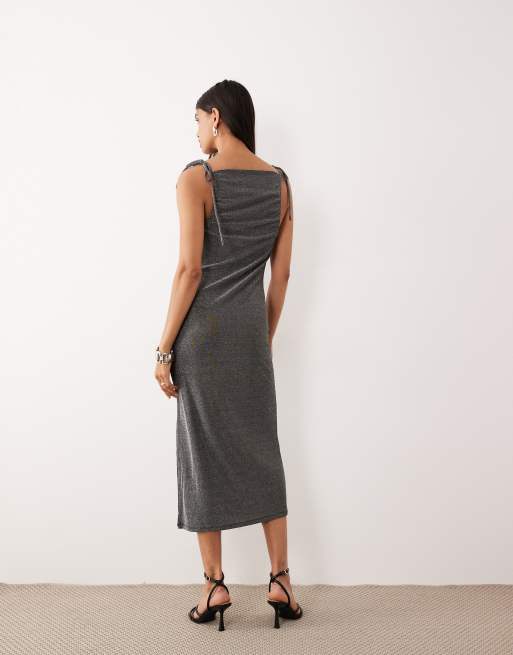 AWARE - Midi cami-jurk van glitterjersey met gedrapeerde halslijn in zwart en zilver, 3 van 4