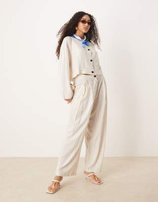 Pantalon d'ensemble large aspect lin à fines rayures - Blanc M