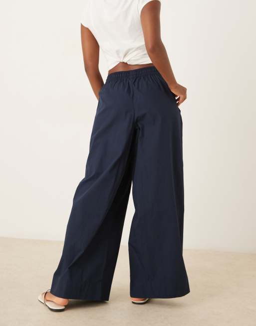 AWARE - Pantaloni a fondo super ampio allacciati in vita color blu navy, 5 di 5
