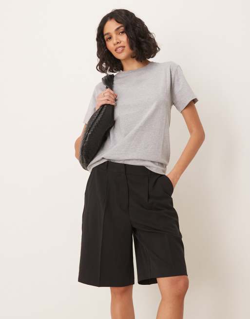 AWARE pleat front tailored shorts in black, 4 of 5