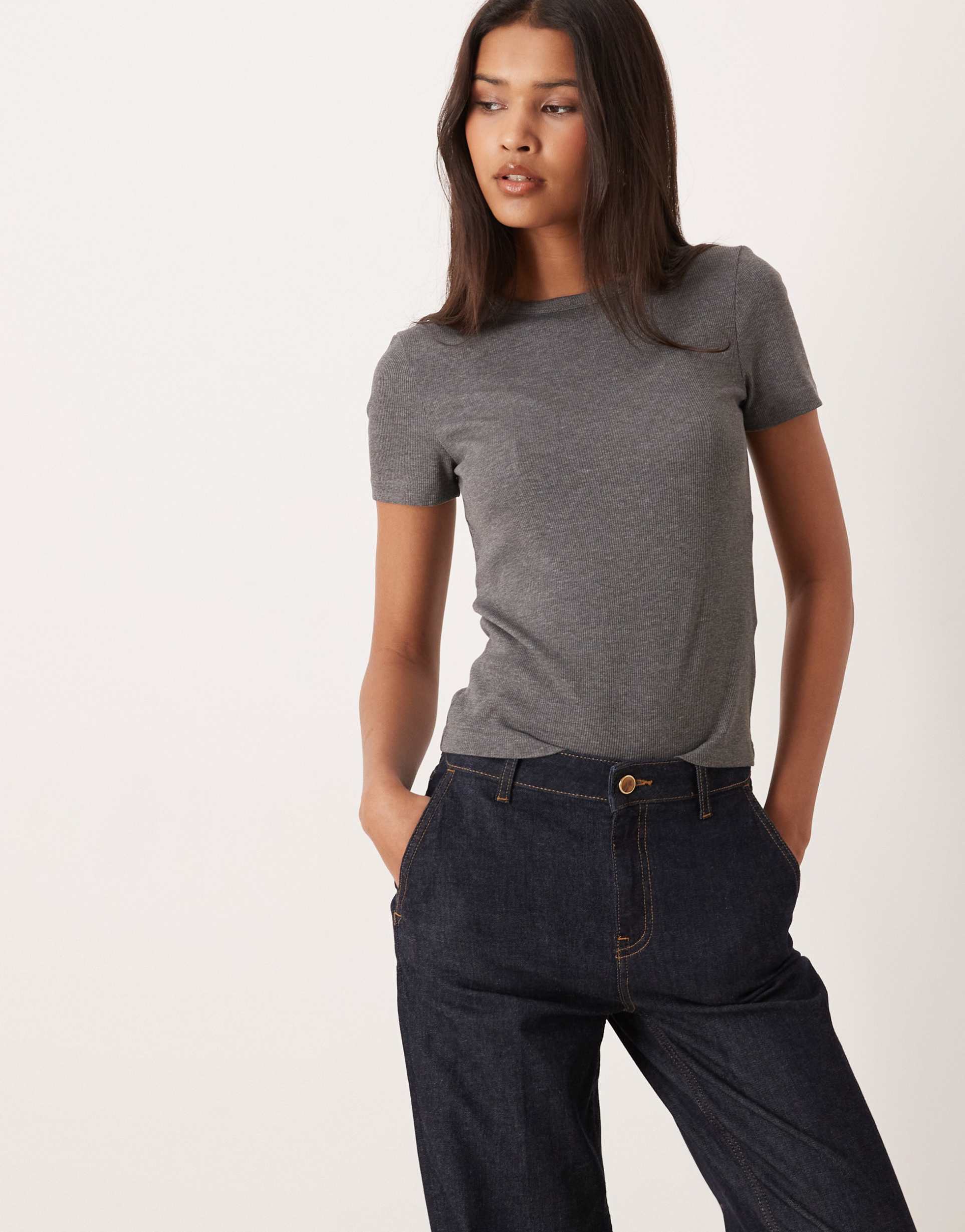 aware ribbed t-shirt in medium gray
