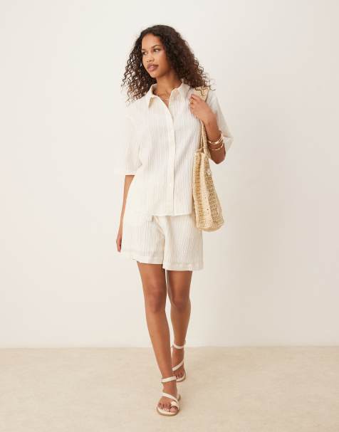 AWARE - Ruimvallende shorts met textuur in wit, deel van co-ord set - view 1