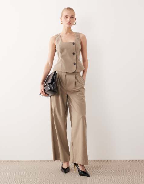 AWARE – Set in meliertem Beige mit Weste mit asymmetrischer Knopfleiste und Hose mit weitem Bein und tiefen Bundfalten - view 1