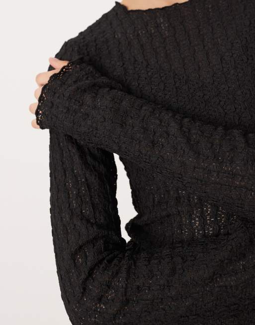 AWARE – Svart t-shirt i texturerad jersey med långa ärmar och uddkant, 4 av 4