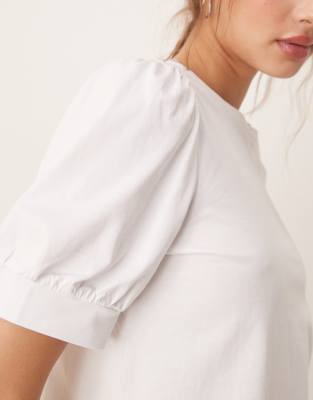 Aware T-shirt With Puff Sleeves In White