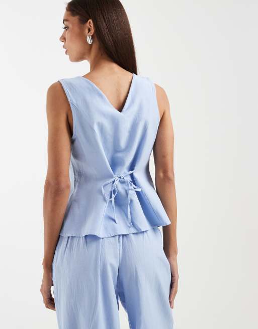 AWARE v-neck vest in light blue - part of a set, 3 of 4