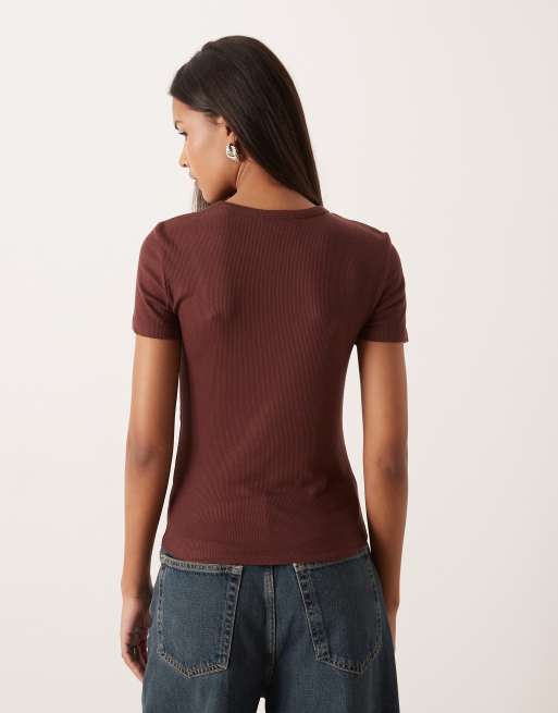 AWARE - Vinrød ribstrikket T-shirt, 4 af 4