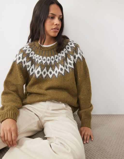 AWARE wool blend o-neck fairisle knitted jumper in olive green melange, 2 of 4