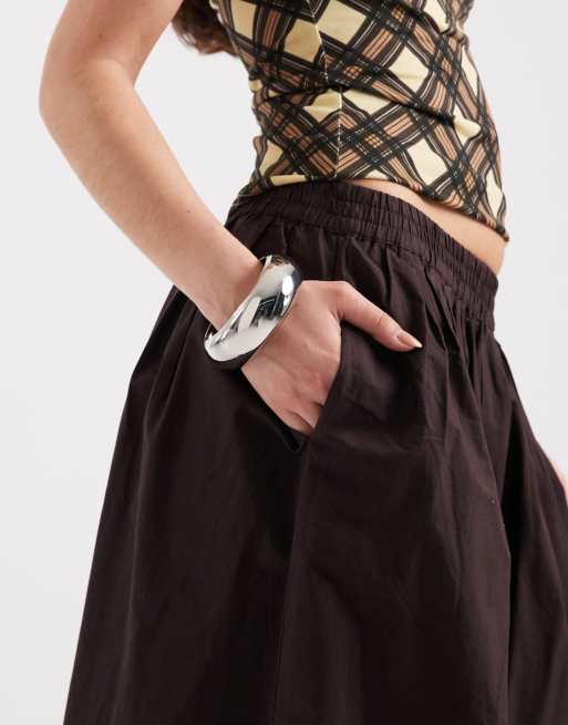 AWARE woven balloon trousers with cuffed ankle in chocolate brown, 4 of 5