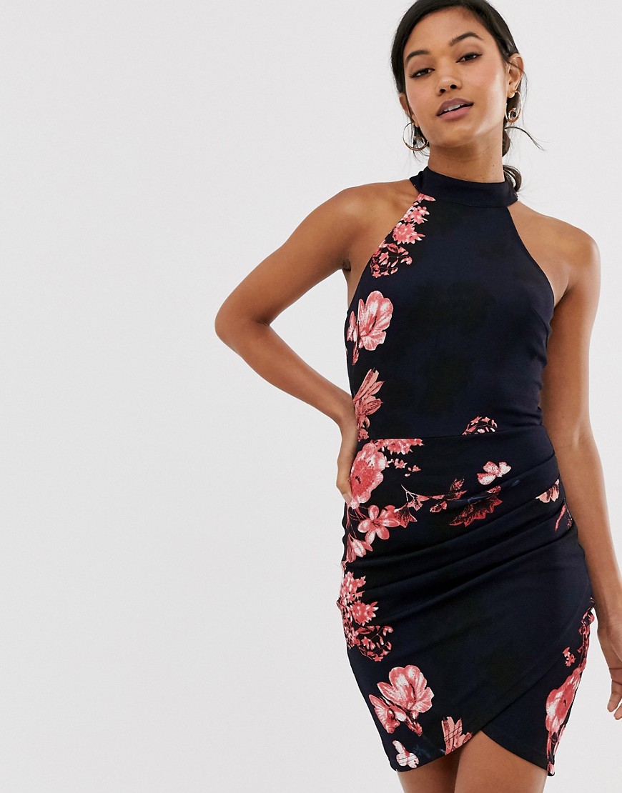 AX Paris - Hoogsluitende jurk met overslag met bloemenprint in marineblauw met roze