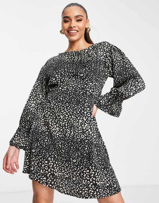 Ax paris bell sleeve dress hotsell
