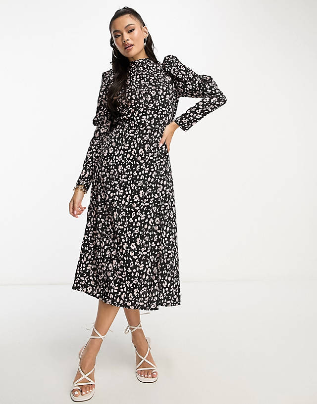 AX Paris - midi dress with ruched sleeves in black floral