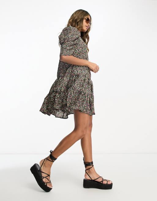 AX Paris - Midi jurk met pofmouwen in zwarte bloemenprint