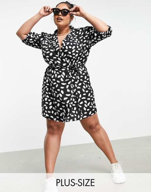 AX Paris Plus - Robe courte à col V et à pois