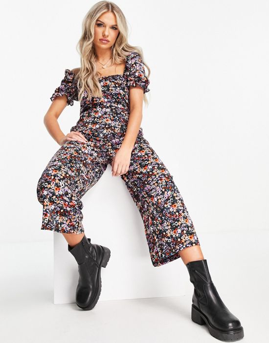 https://images.asos-media.com/products/ax-paris-square-neck-jumpsuit-in-floral/202454298-2?$n_550w$&wid=550&fit=constrain