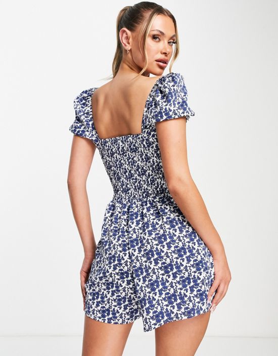 https://images.asos-media.com/products/ax-paris-sweetheart-neck-romper-in-blue-floral/202454217-2?$n_550w$&wid=550&fit=constrain
