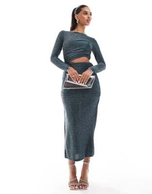 AX Paris – Szmaragdowa marszczona sukienka bodycon midi z długimi rękawami i wycięciem - view 1