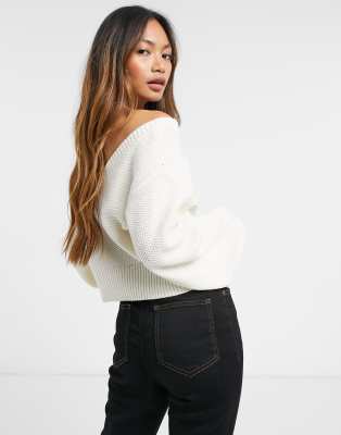 white v neck cropped jumper