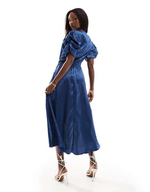 AX Paris - Vestito midi in raso blu navy con maniche a sbuffo e drappeggi, 2 di 4