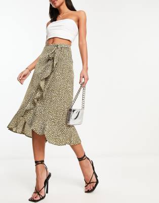 wrap midi skirt in olive floral-Black