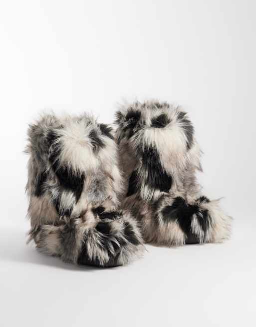 Azalea Wang Alixia furry ankle boots in gray multi, 2 of 4