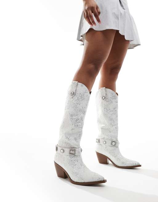 Azalea Wang - Bavani - Bottes style santiags de mariée hauteur genou avec broderies - Blanc