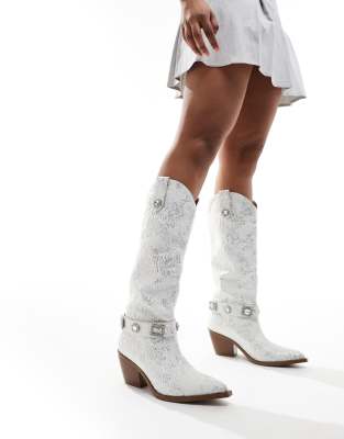 AZALEA WANG Azalea Wang Bridal Bavani embroidered western knee boots in white
