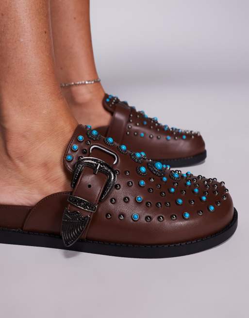 Azalea Wang Flair studded clogs with buckle detail in brown