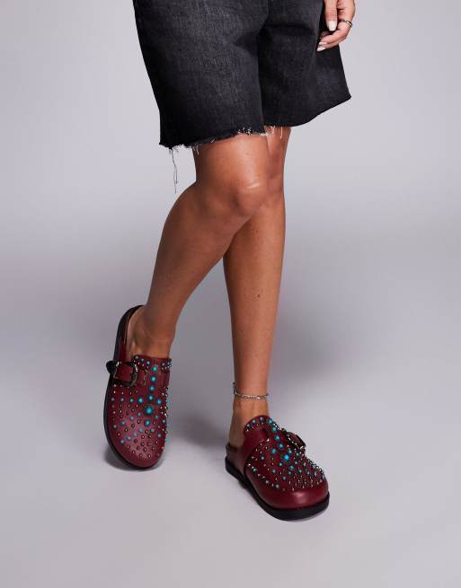 Azalea Wang Flair studded clogs with buckle detail in burgundy