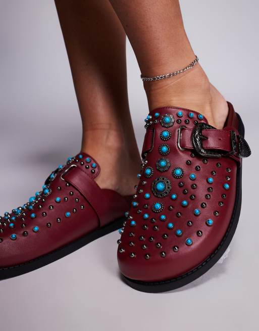Azalea Wang Flair studded clogs with buckle detail in burgundy