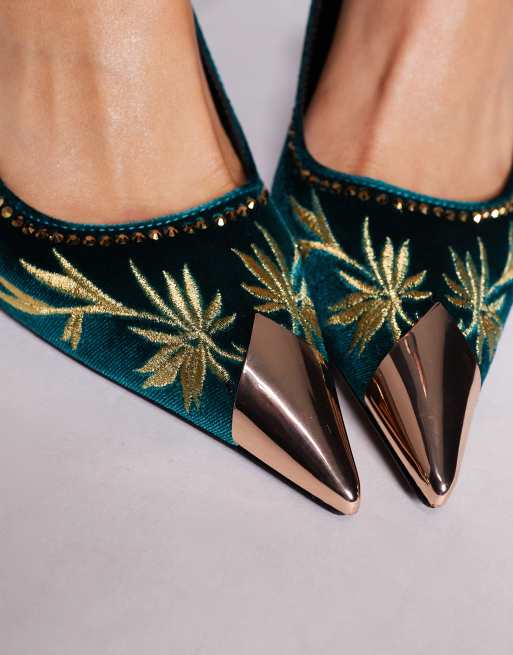 Azalea Wang – High Heels in Grün mit Blumenmuster und Fersenriemen, 2 von 4