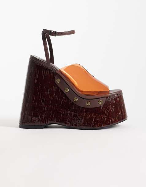 Azalea Wang – Jenza – Lässige Sandalen in Schokobraun mit Keilabsatz - view 1