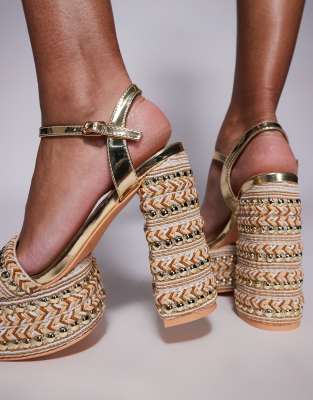 Azalea Wang Judson Embellished Platform Sandals In Gold