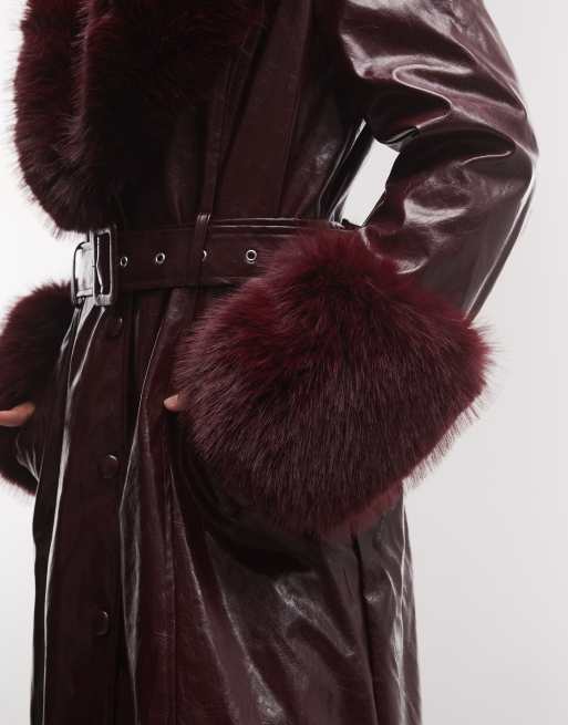 Azalea Wang Kaya trenchcoat med imiteret pelskant i bordeaux PU, 4 af 4