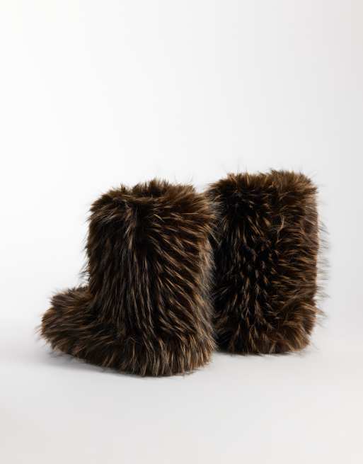 Azalea Wang Lenix furry ankle boots in brown, 2 of 4