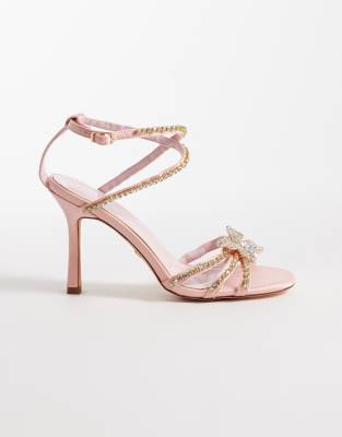 Azalea Wang - Margareta - Verzierte Sandaletten in Babyrosa mit Schmetterlingsdetail