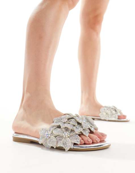 Azalea Wang – Paislee – Silvriga sandaler med utsmyckade blommor - view 1