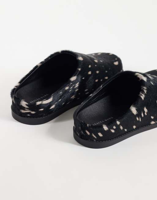 Azalea Wang sabot in pelo sintetico effetto cervo nero e bianco, 4 di 4