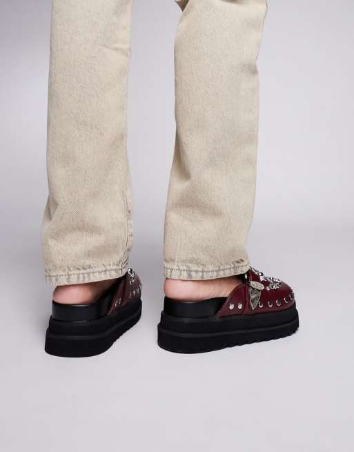 Azalea Wang - Swiftly - Chaussures plates style western avec détails métalliques - Bordeaux, 3 de 4