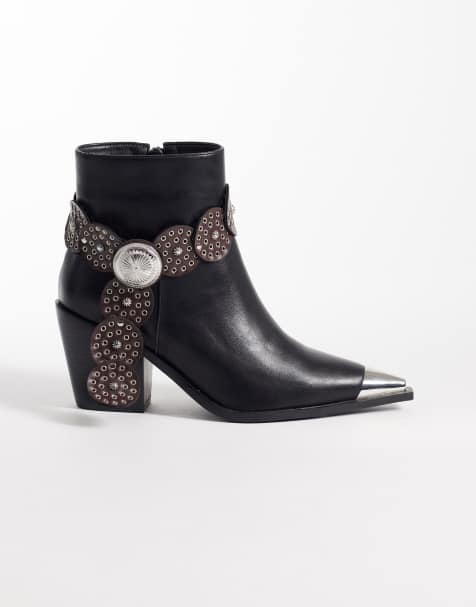 Azalea Wang – Verrill – Svarta cowboyboots med skärp och nitar - view 1