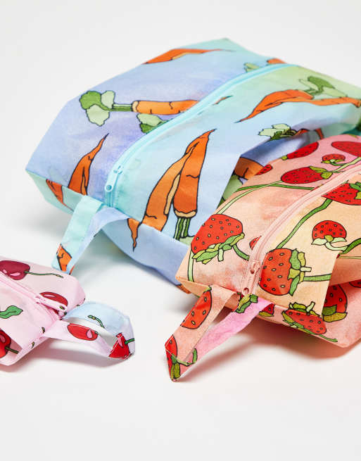 Baggu 3 pack zip pouch in carrots & berries print, 2 of 3