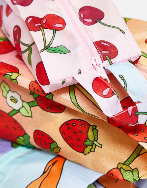 Baggu 3 pack zip pouch in carrots & berries print, 3 of 3