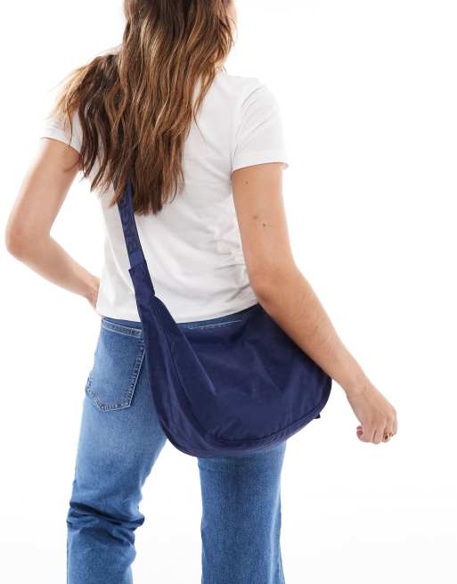 Borsa a mezzaluna in nylon media | Baggu Italia