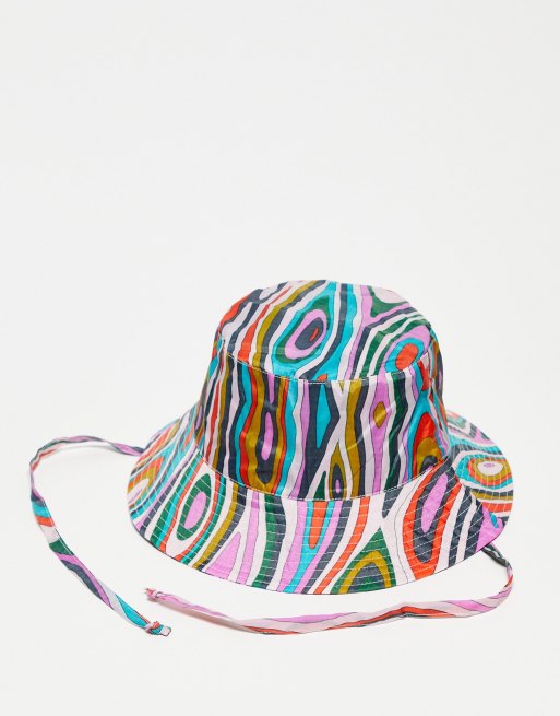 Baggu festival bucket hat in candy woodgrain in multi
