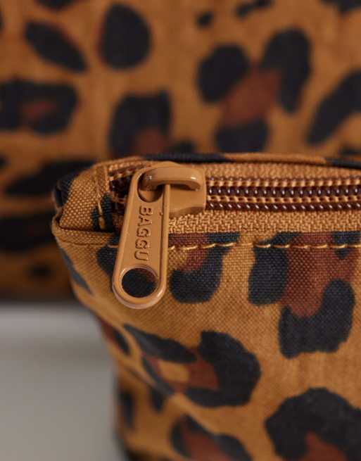 Baggu go pouch set in leopard print, 2 of 3