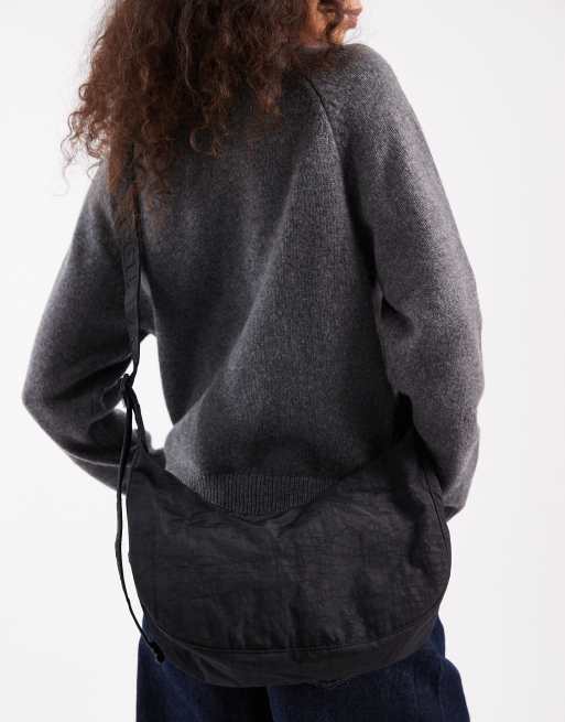 Baggu - Medium halvemaanvormige crossbody tas van nylon in zwart, 4 van 4