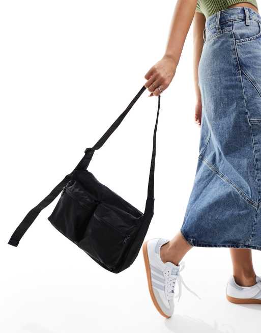 Baggu - Mellemstor og sort crossbody-taske med cargolomme i nylon, 3 af 4