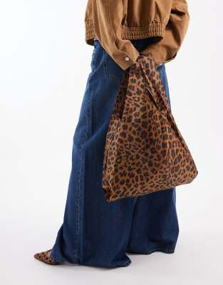 Baggu Baggu nylon shopper tote bag in leopard print-Multi