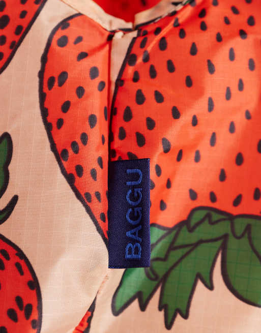 Baggu shopper tote bag in strawberry, 3 of 4